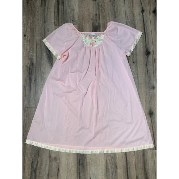 Kelly Reed Collection Women's M Pink Nightgown With Lace Embroidery Short Sleeve - Picture 1 of 9